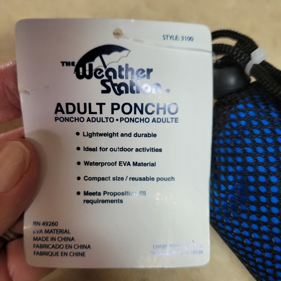 NWT adult size rain poncho blue with case lightweight, waterproof - Picture 2 of 3